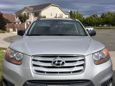 Used 2011 Hyundai Santa Fe GLS AWD/4WD image 2