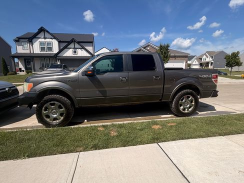Used 2011 Ford F150 Lariat w/ Lariat Chrome Pkg AWD/4WD image 2