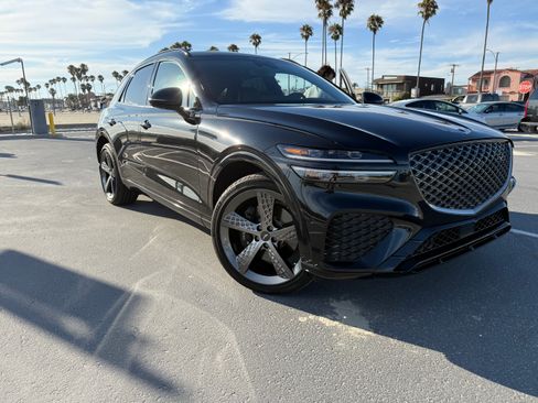 Used 2023 Genesis GV70 2.5T w/ Sport Prestige Package image 19
