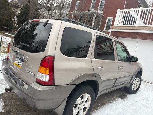 Used 2002 MAZDA Tribute LX image 4
