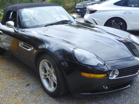 Used 2001 BMW Z8 image 1