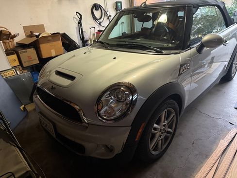 Used 2015 MINI Cooper S image 4