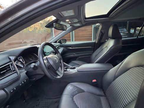 Used 2024 Toyota Camry SE image 16