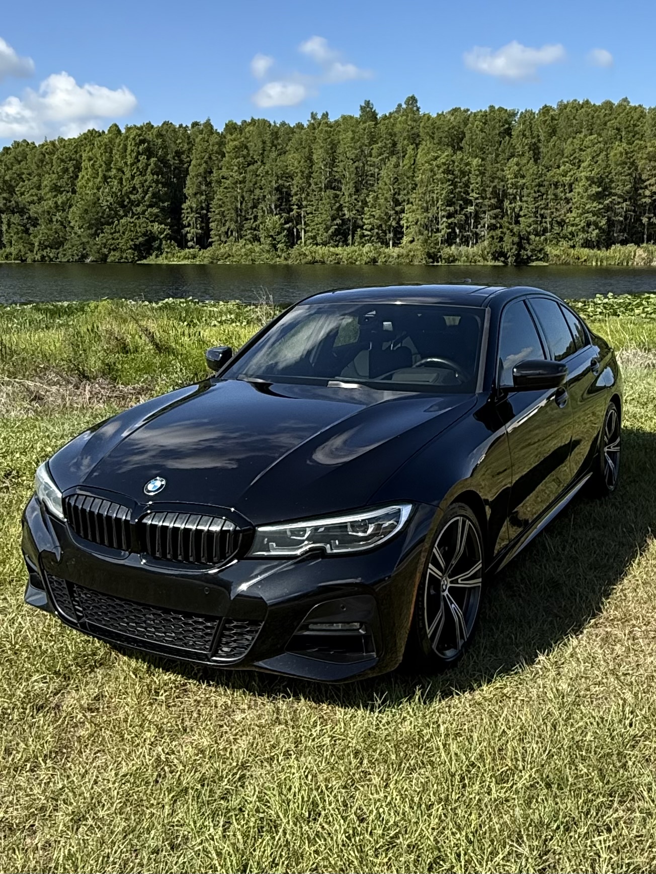 Used 2020 BMW 330i Sedan w/ M Sport Package RWD image 2