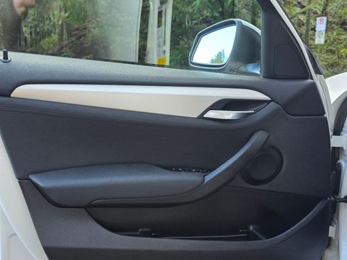 Used 2013 BMW X1 xDrive28i image 13