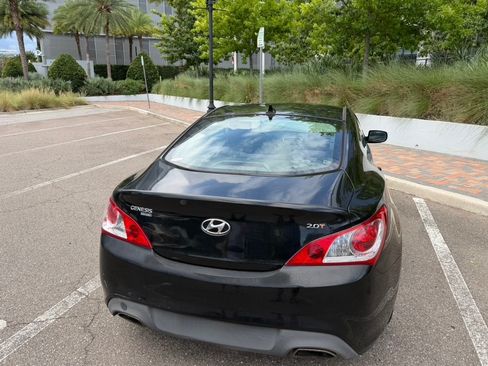 Used 2011 Hyundai Genesis 2.0T RWD image 9