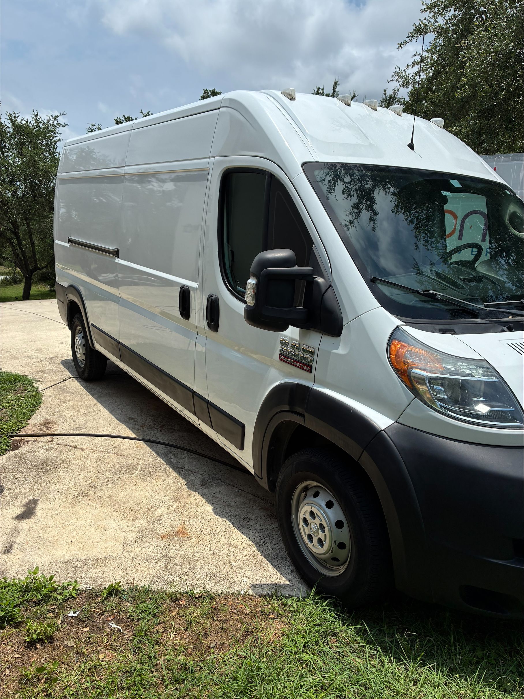Used 2018 RAM ProMaster 2500 FWD image 2