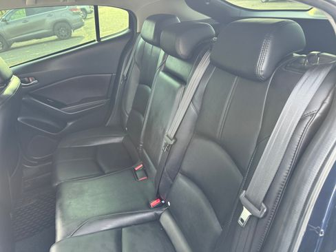 Used 2017 MAZDA MAZDA3 Touring image 15