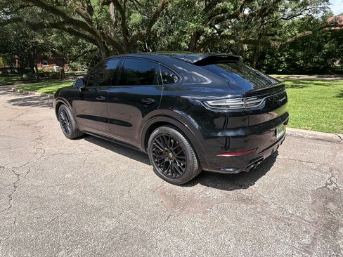 Used 2021 Porsche Cayenne GTS AWD/4WD image 6