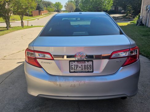 Used 2012 Toyota Camry XLE image 5