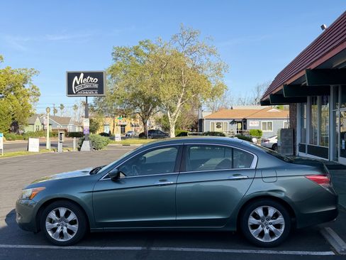 Used 2009 Honda Accord EX-L image 2