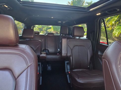 Used 2023 Ford Expedition Max Limited image 2