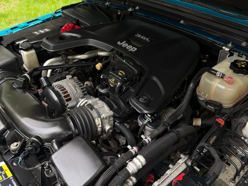 Used 2020 Jeep Wrangler Unlimited Sport S AWD/4WD image 11
