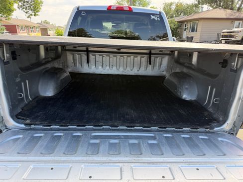 Used 2016 GMC Sierra 1500 SLE w/ SLE Value Package AWD/4WD image 9