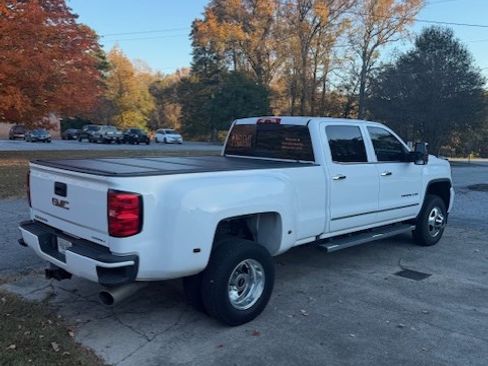 Used 2019 GMC Sierra 3500 Denali w/ Duramax Plus Package image 6