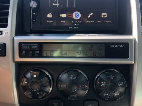 Used 2004 Toyota 4Runner Sport image 11