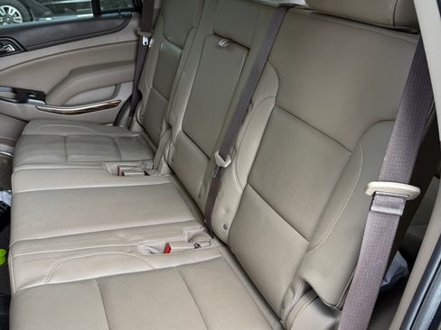 Used 2017 GMC Yukon SLT image 13