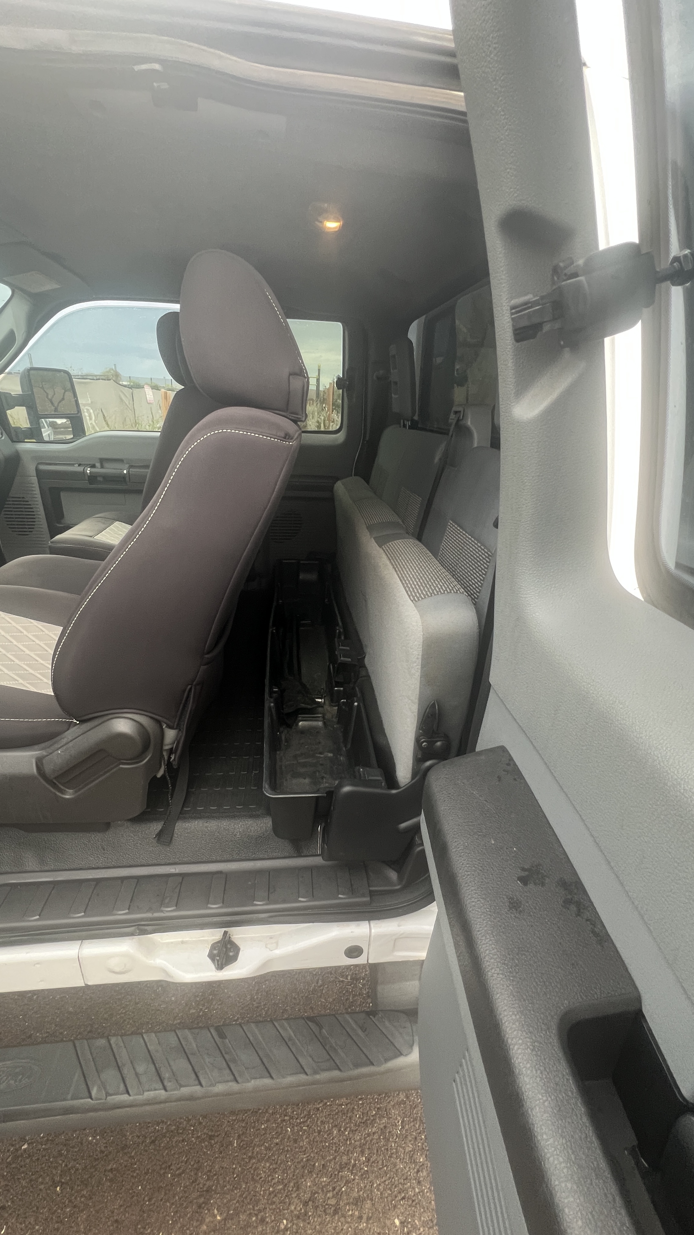 Used 2016 Ford F250 XL w/ XL Appearance Package AWD/4WD image 24