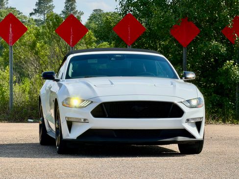 Used 2021 Ford Mustang GT Premium w/ Equipment Group 401A RWD image 2