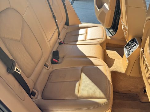 Used 2016 Porsche Macan S image 16