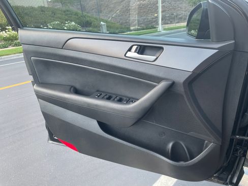 Used 2016 Hyundai Sonata Sport w/ Option Group 02 image 5