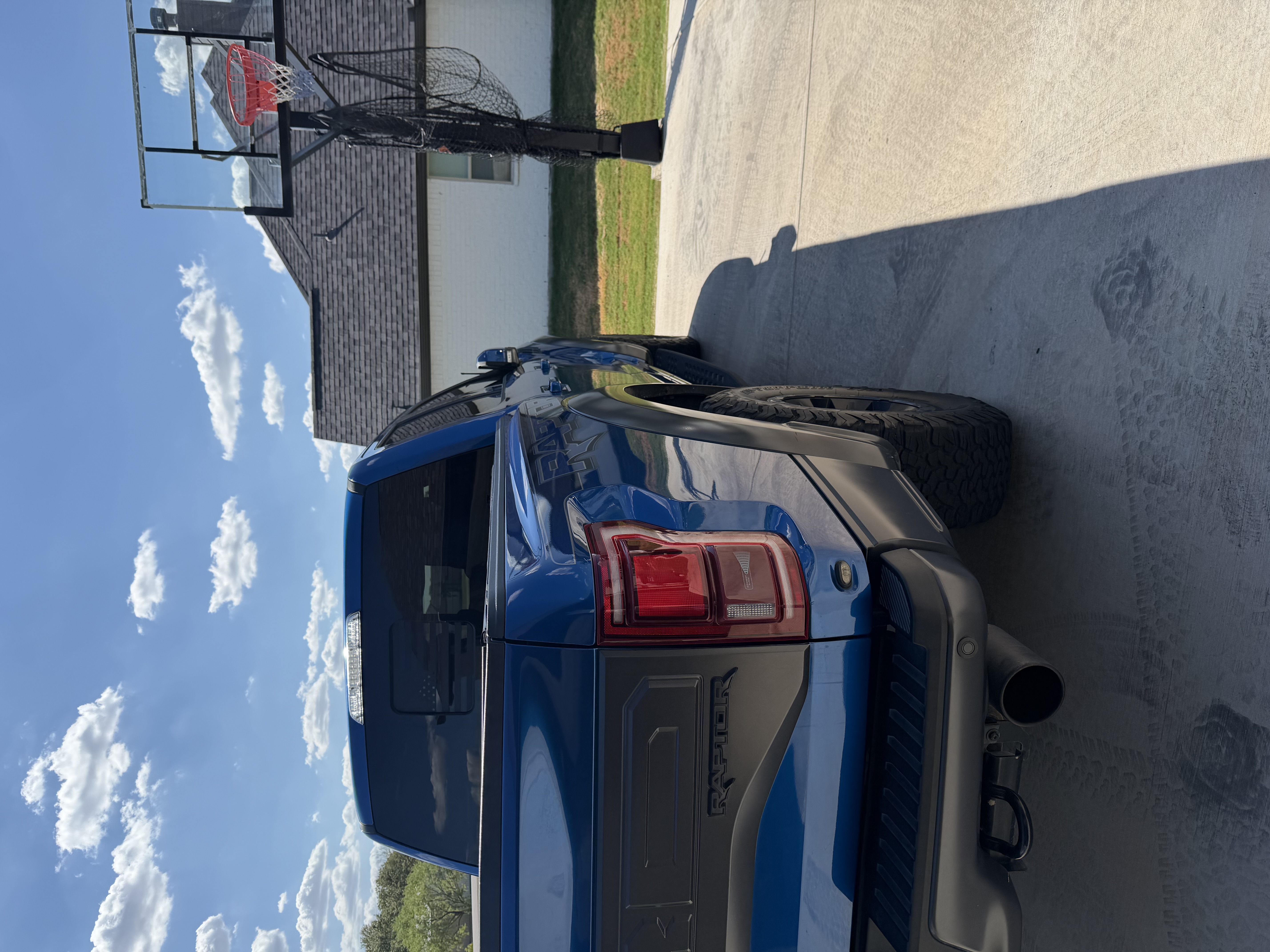 Used 2017 Ford F150 Raptor w/ Equipment Group 802A Luxury AWD/4WD image 16