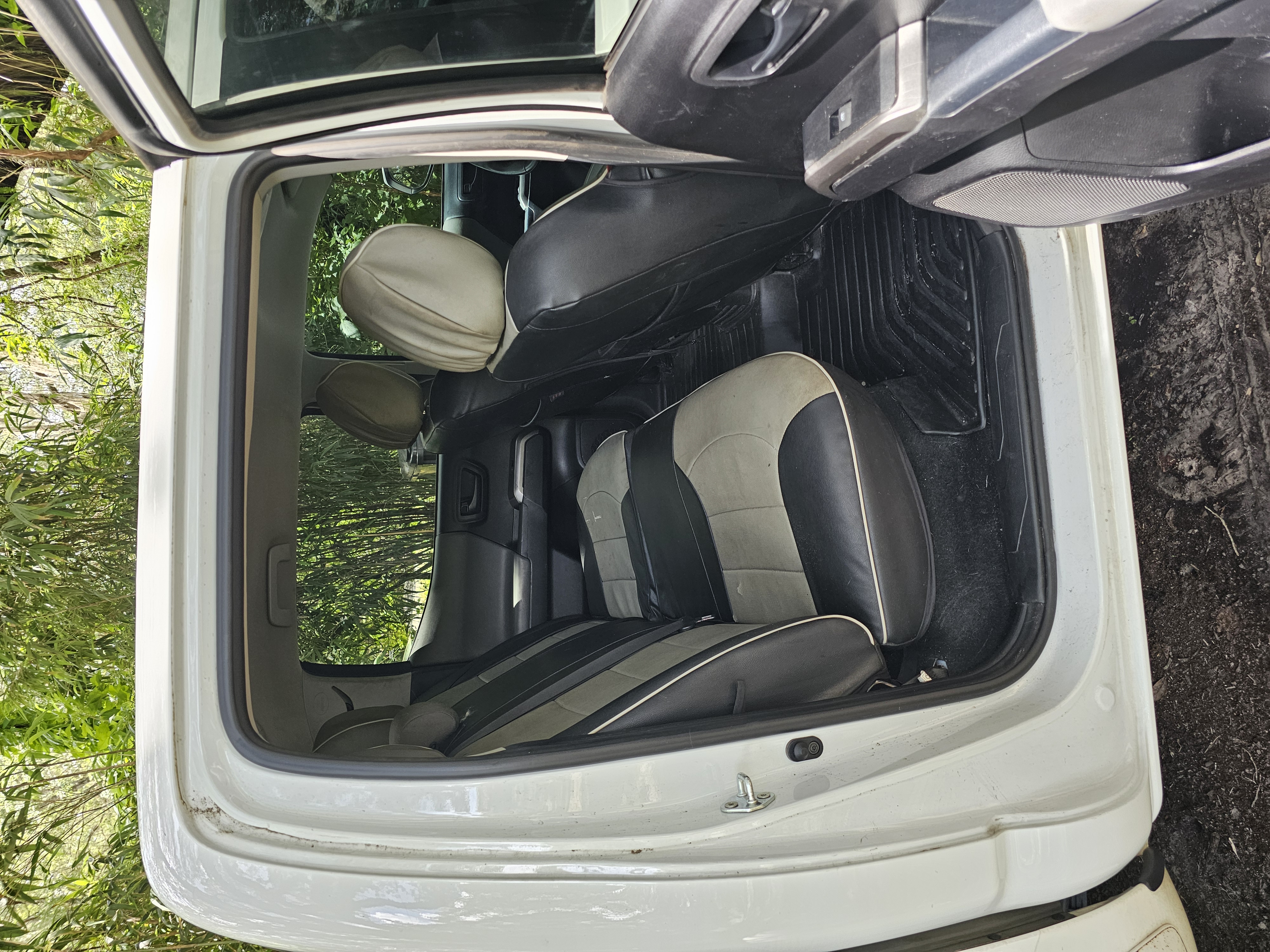 Used 2021 Toyota Tacoma SR5 RWD image 11