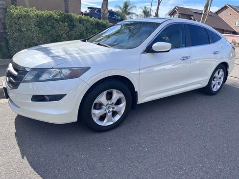 Used 2011 Honda Crosstour EX-L image 1