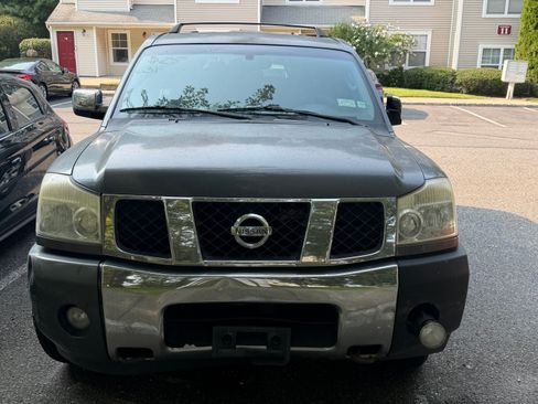 Used 2004 Nissan Armada SE AWD/4WD image 1