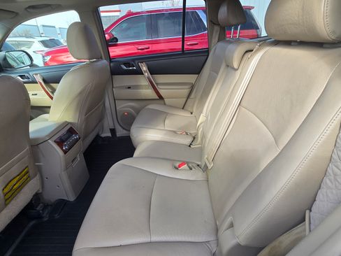 Used 2013 Toyota Highlander Limited image 6