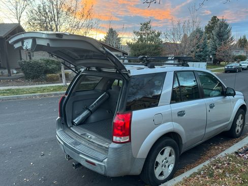 Used 2003 Saturn Vue AWD V6 image 2