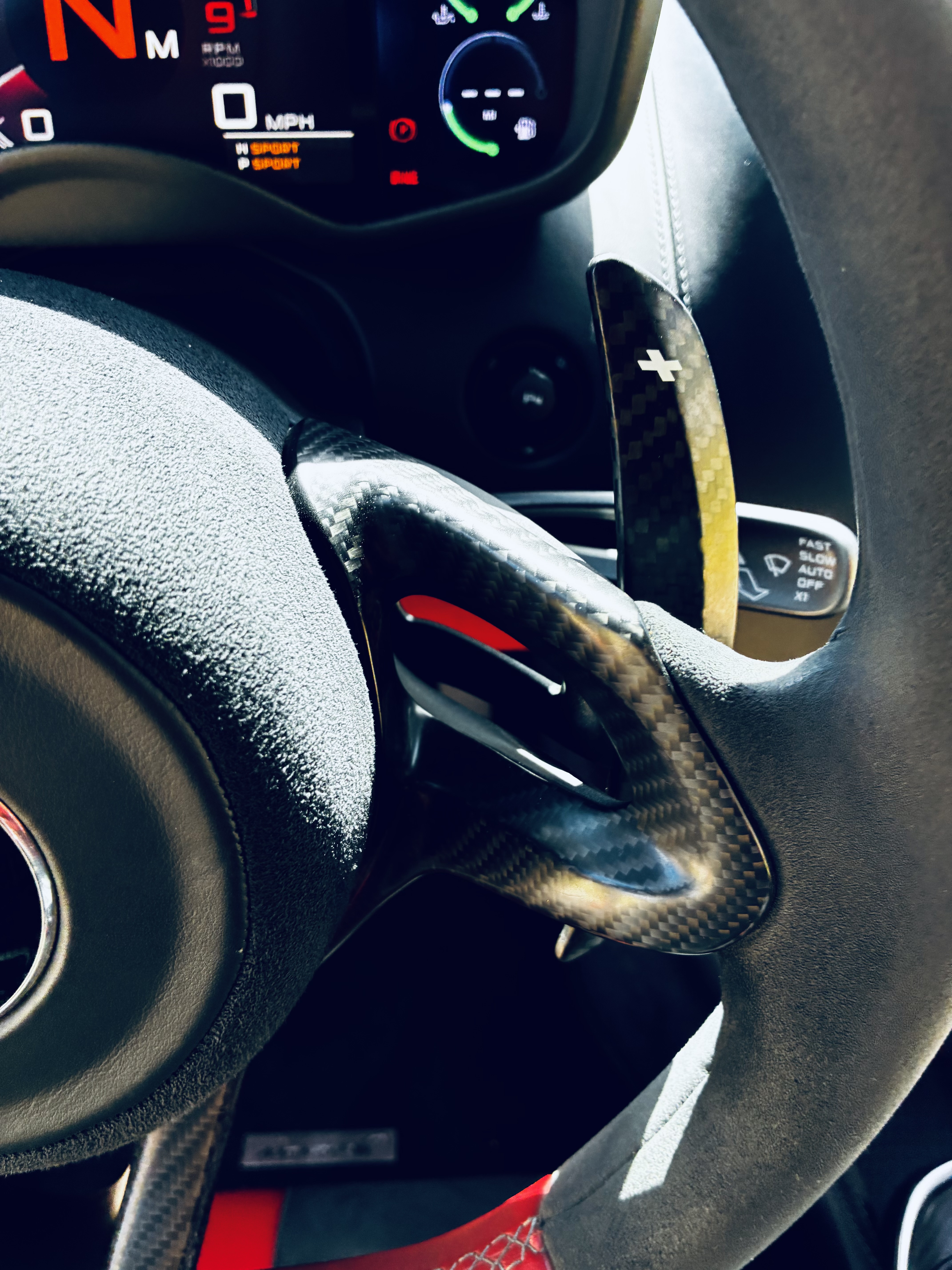 Used 2016 McLaren 570S Coupe RWD image 28
