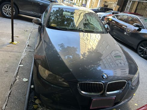 Used 2008 BMW 328i Convertible image 2