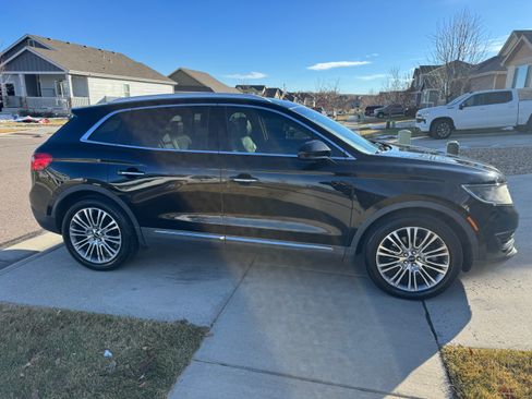 Used 2017 Lincoln MKX Reserve w/ Lincoln MKX Climate Package image 5