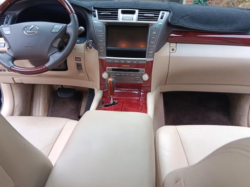 Used 2011 Lexus LS 460 image 25