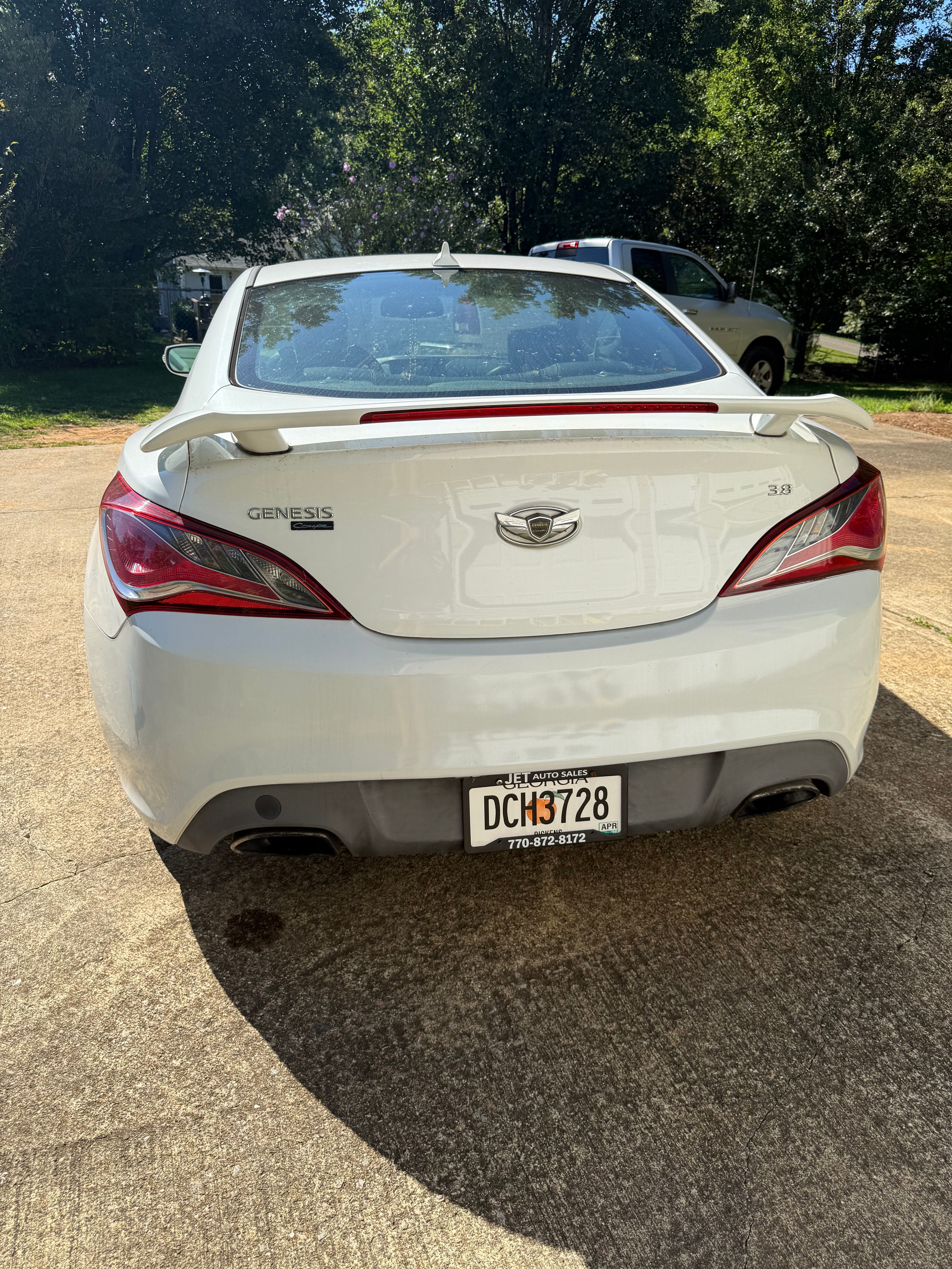 Used 2013 Hyundai Genesis 3.8 RWD image 5