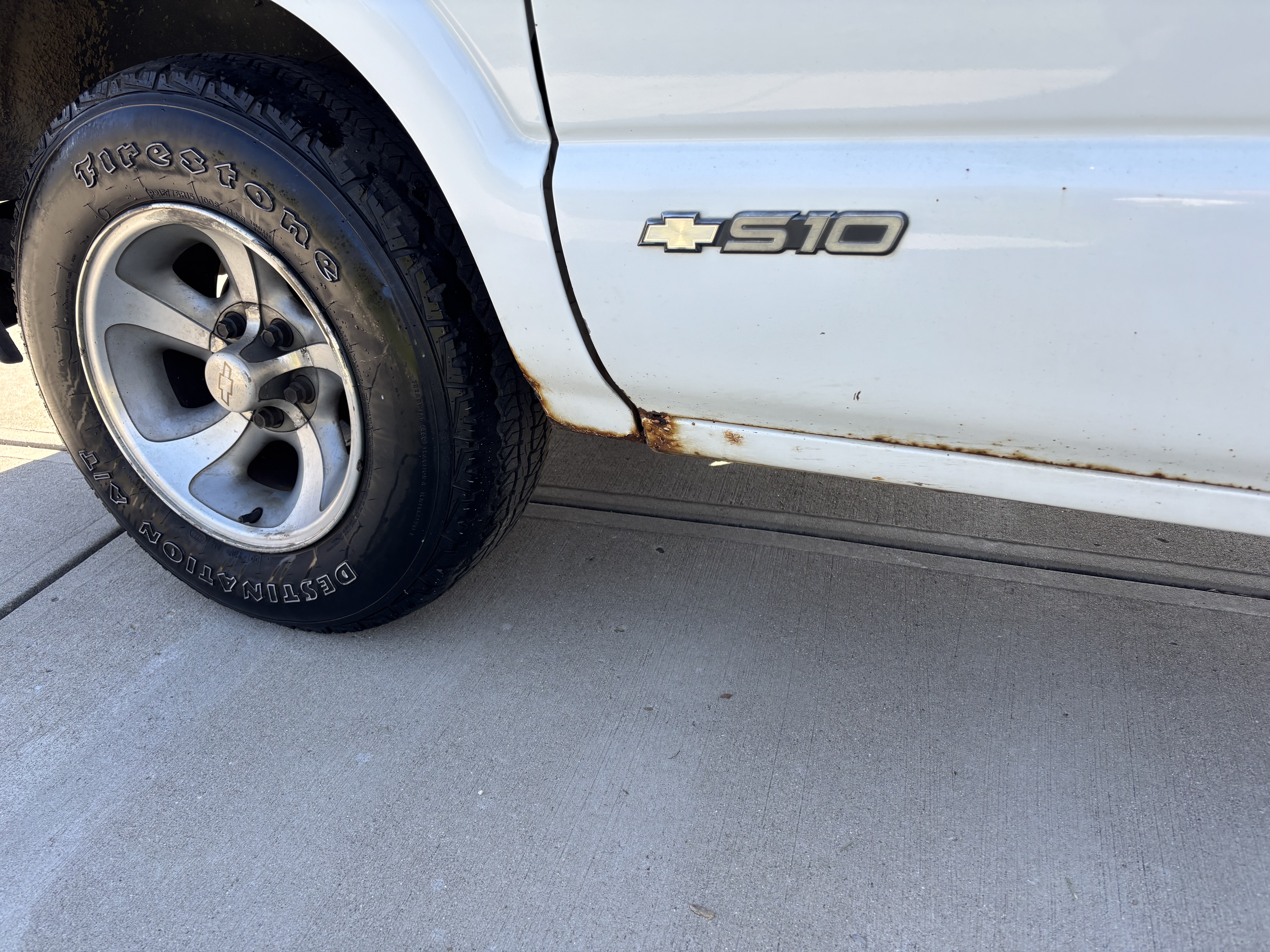 Used 2003 Chevrolet S10 Pickup LS RWD image 2