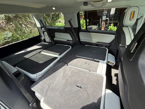 Used 2023 Rivian R1S Adventure image 16