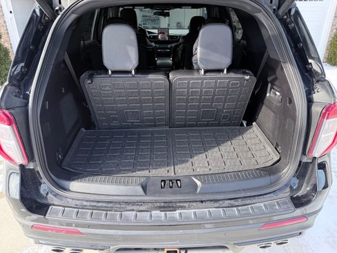 Used 2020 Ford Explorer ST w/ ST Street Pack image 12