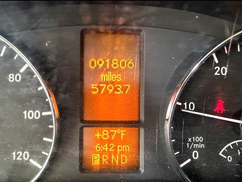 Used 2016 Mercedes-Benz Sprinter 2500 image 30
