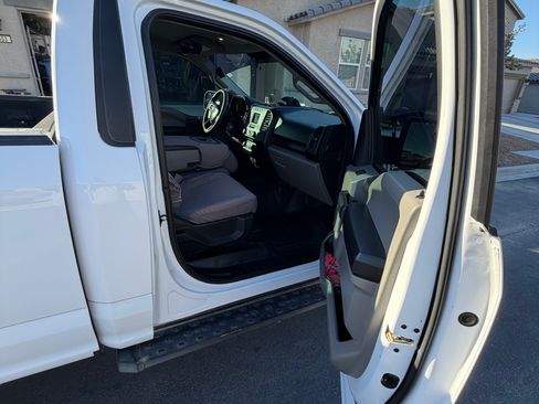 Used 2016 Ford F150 XL w/ Equipment Group 101A Mid image 12