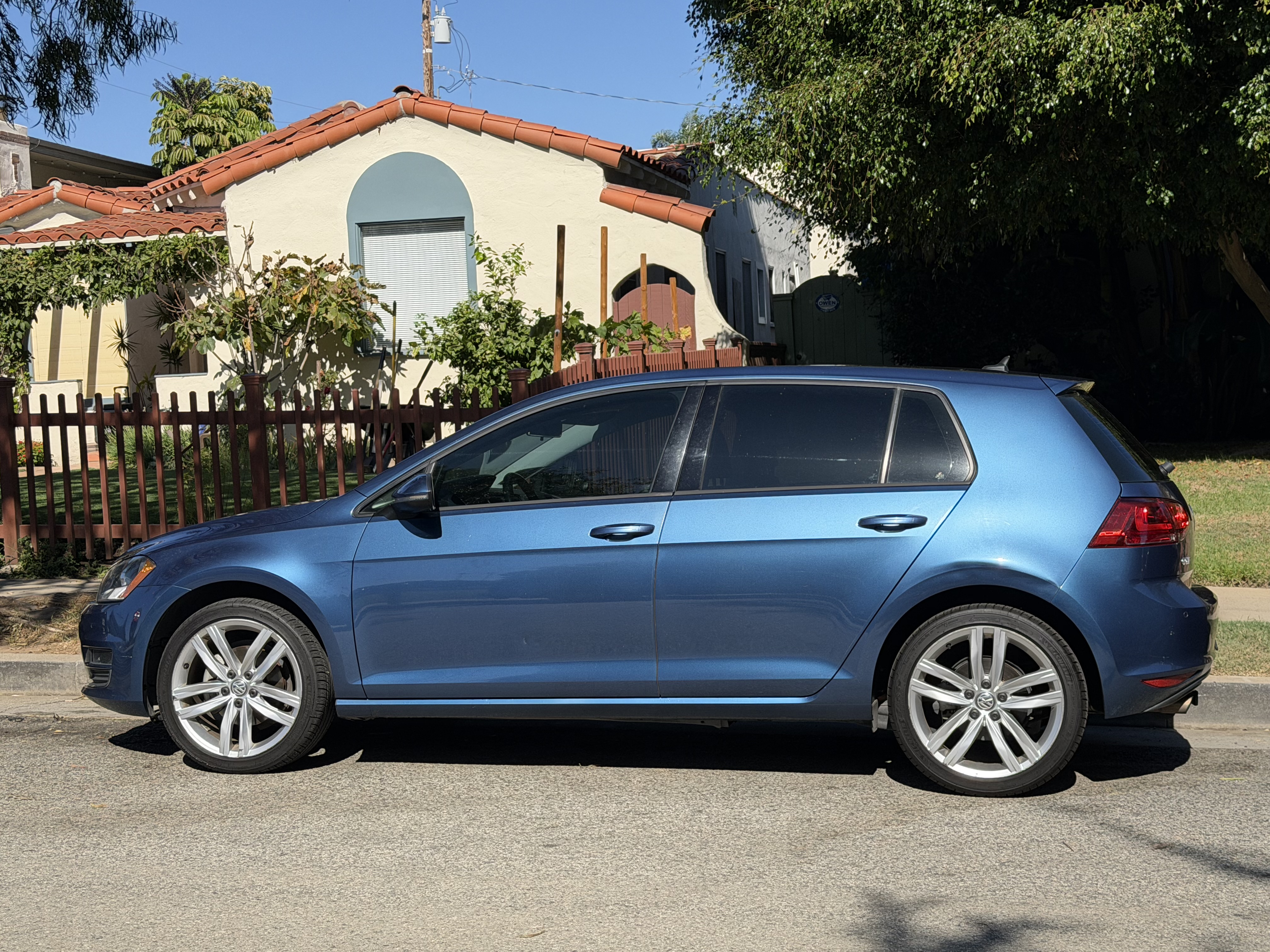 Used 2015 Volkswagen Golf SEL FWD image 4