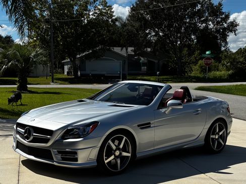 Used 2015 Mercedes-Benz SLK 350 image 9