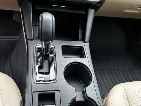 Used 2018 Subaru Outback 2.5i Limited image 15