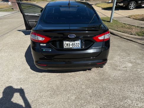 Used 2013 Ford Fusion Energi Titanium w/ Driver Assist Pkg image 4