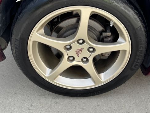 Used 2003 Chevrolet Corvette Coupe w/ Preferred Equipment Group image 26