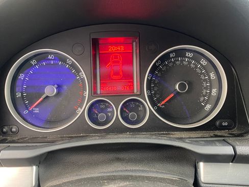 Used 2009 Volkswagen GTI 4-Door image 11