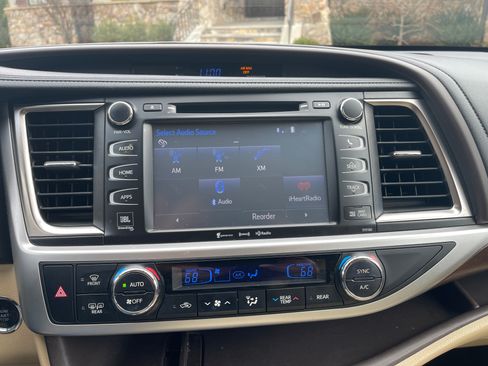 Used 2016 Toyota Highlander Limited Platinum image 27