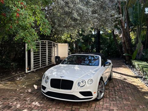 Used 2017 Bentley Continental GT V8 S image 2