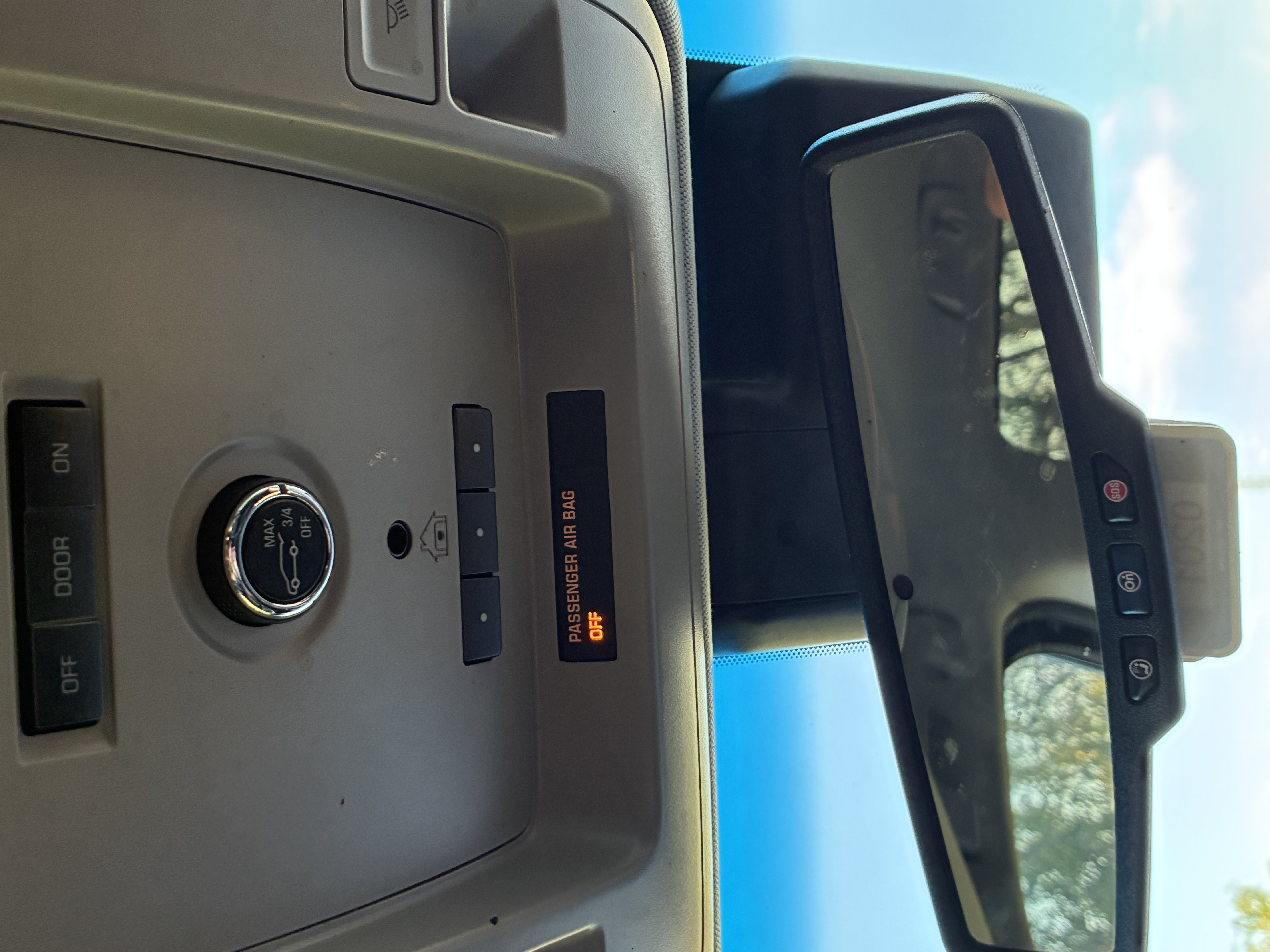 Used 2017 GMC Yukon Denali RWD image 17